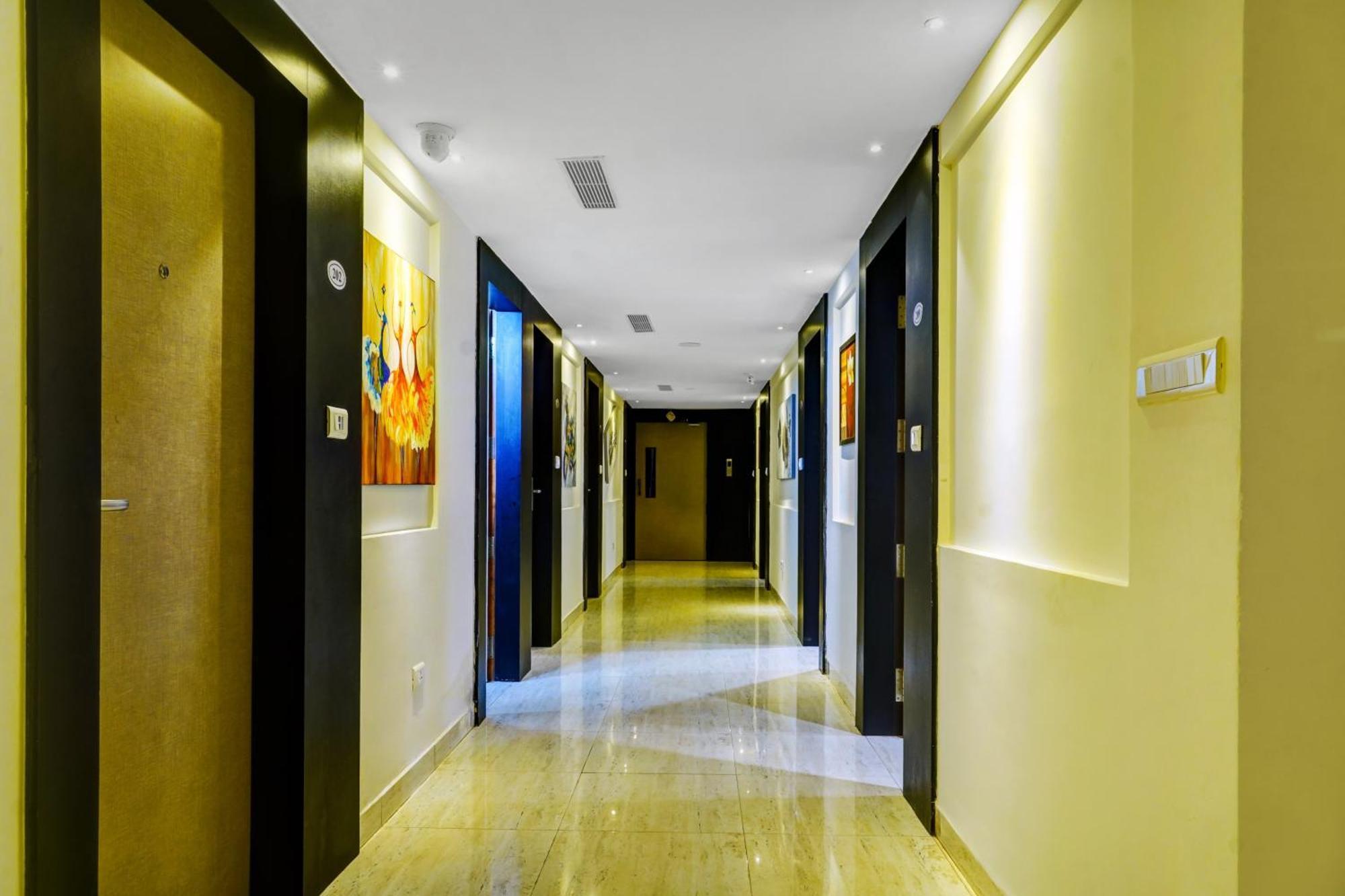 Super Townhouse Dev'S Inn By Cj Gunadala Extérieur photo
